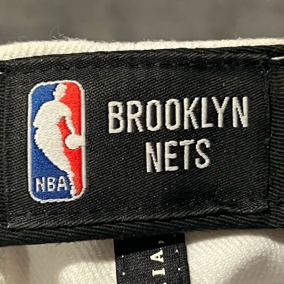 ‘12 MITCHELL & NESS Brooklyn Nets Bold Text Adjustable SnapBack Hat / One Size - Picture 6 of 6